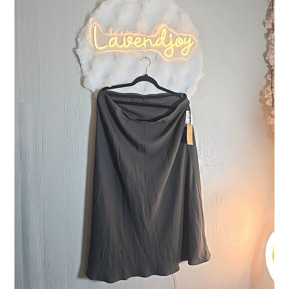 NWT Halogen Plus XL Skirt Gray Business Casual Office Fall Winter Midi Swing - Picture 1 of 6